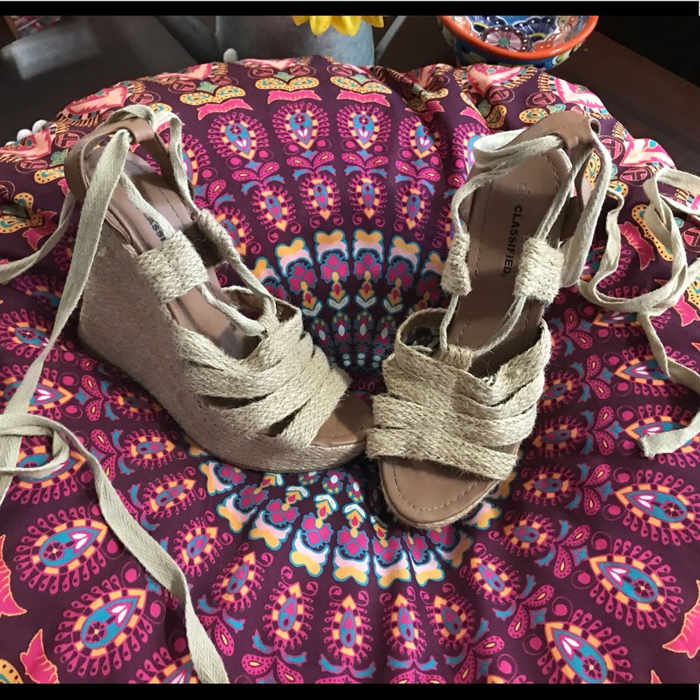 Pre-Loved lace up wedges. City Classifieds size 9